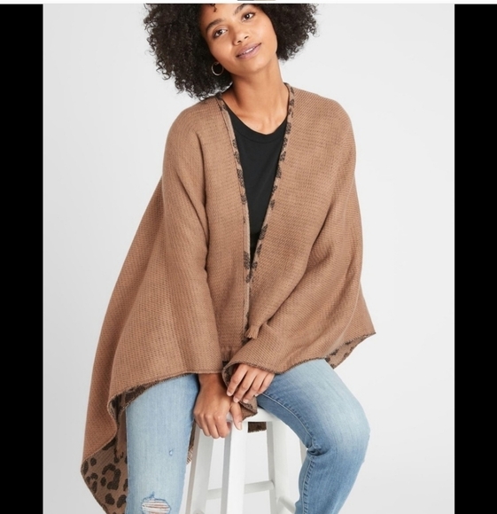 Banana Republic Reversible Cheetah Print Poncho OSFA - Picture 6 of 9